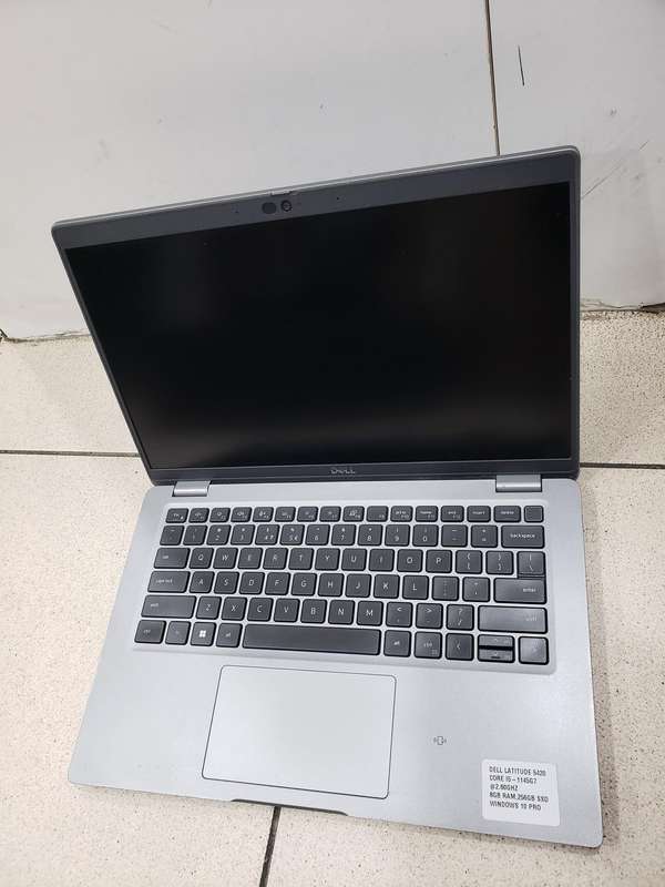 Dell Latitude 5420 14-inch Core i5-1135G7 (11th Gen) 8GB RAM 256GB SSD Win 11 Laptop