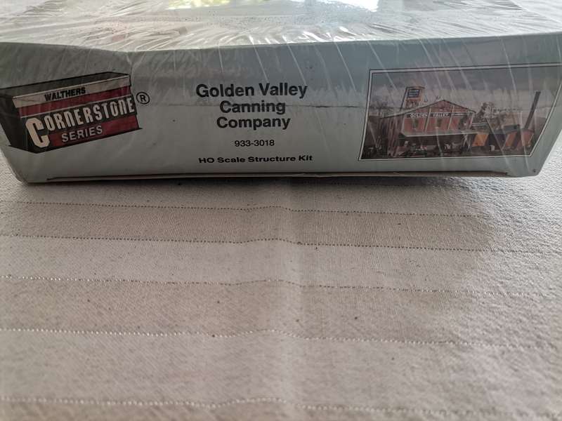 Brand New HO Walthers Cornerstone Series Golden Valley Canning Company