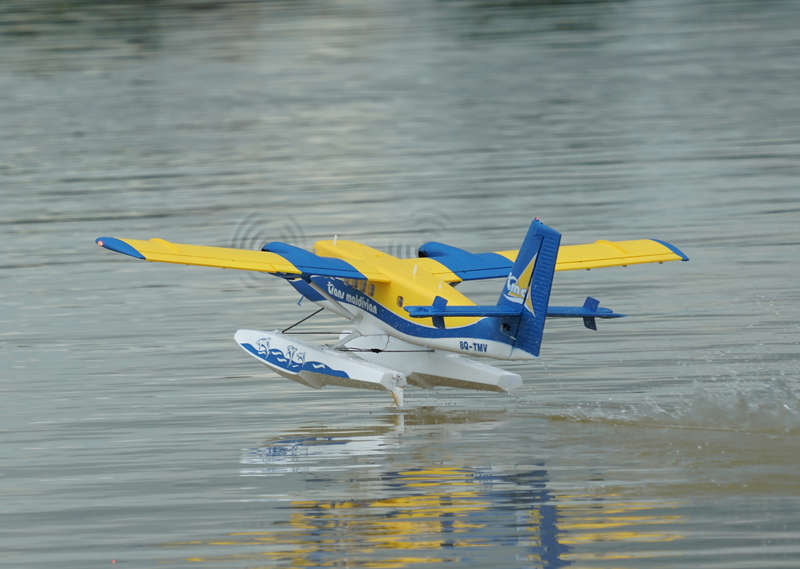 XFly Twin Otter DHC-6 1800mm - PNP  ( with wheels )