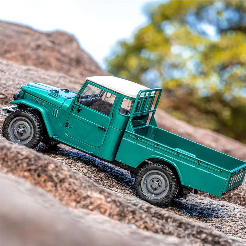 FMS 1/12th Scale Toyota FJ45 Land Cruiser - RTR