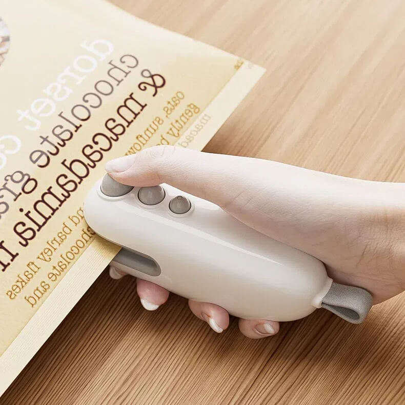 Mini Bag Sealer Little Dolphin Portable - Rechargeable 2 in 1 with cutter
