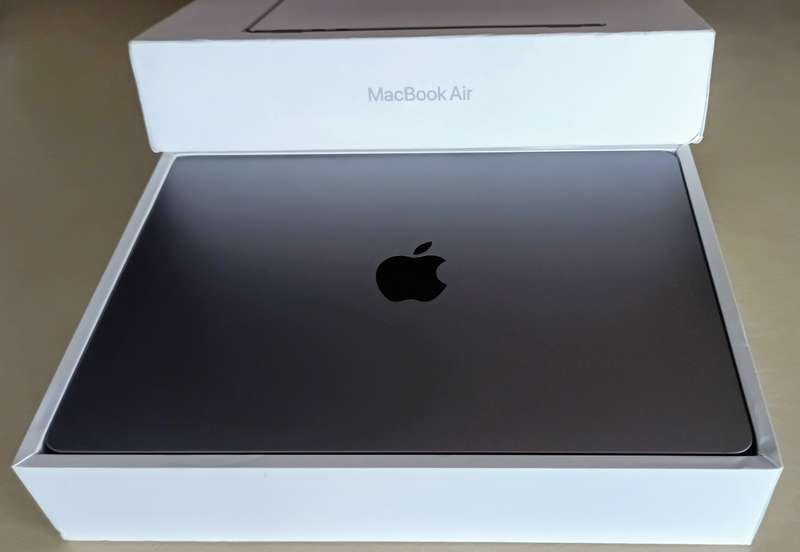 Apple Macbook Air M2, 8GB, 512GB, new.