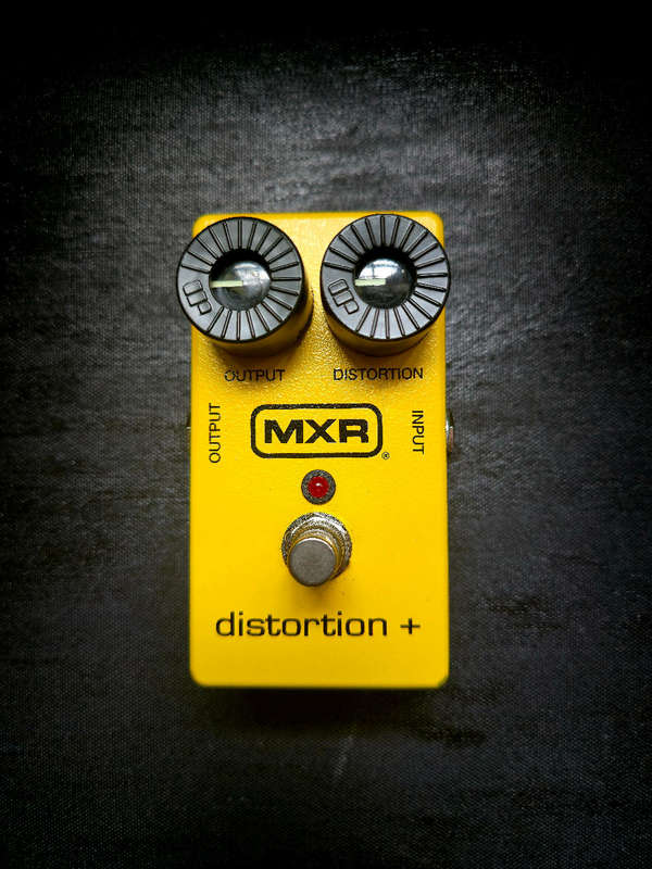 MXR M104 Distortion + Pedal