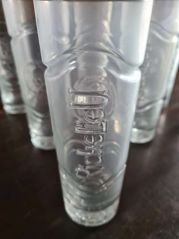 8 x Richelieu glasses