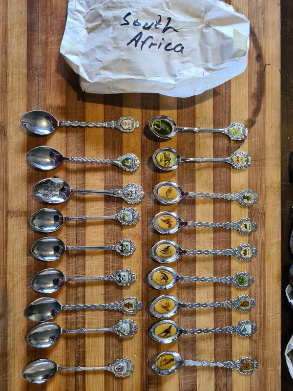 Spoon collection, 308 spoons