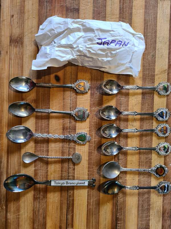 Spoon collection, 308 spoons