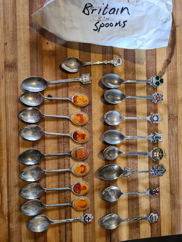 Spoon collection, 308 spoons