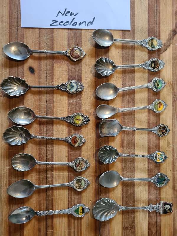 Spoon collection, 308 spoons