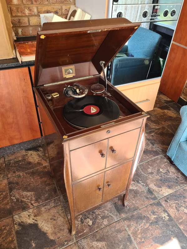 1920 His Masters Voice Gramophone