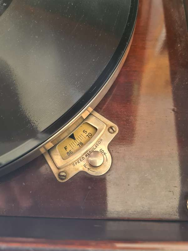 1920 His Masters Voice Gramophone