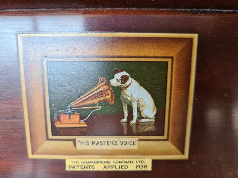 1920 His Masters Voice Gramophone
