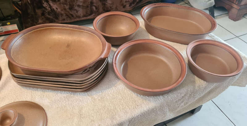 Argilla roastng / dinner pottery set