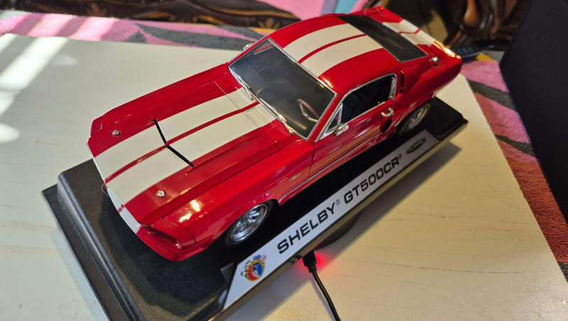 Diecast model of a 1967 Shelby GT500CR Mustang.