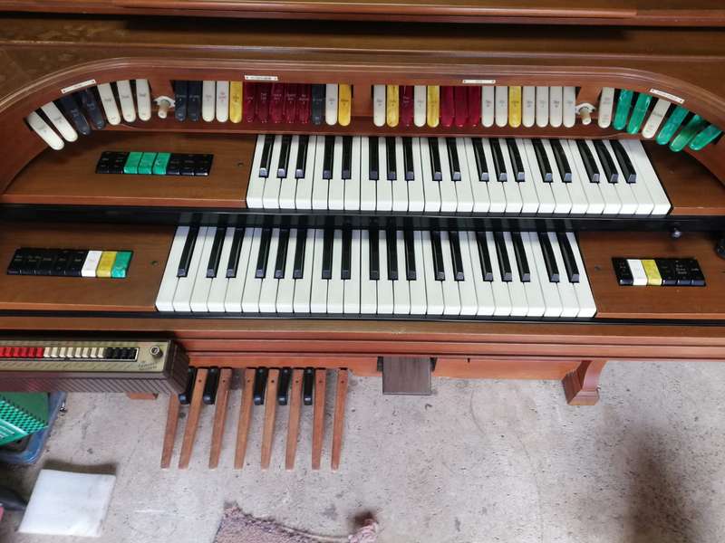 Lowrey automatic rhythm organ