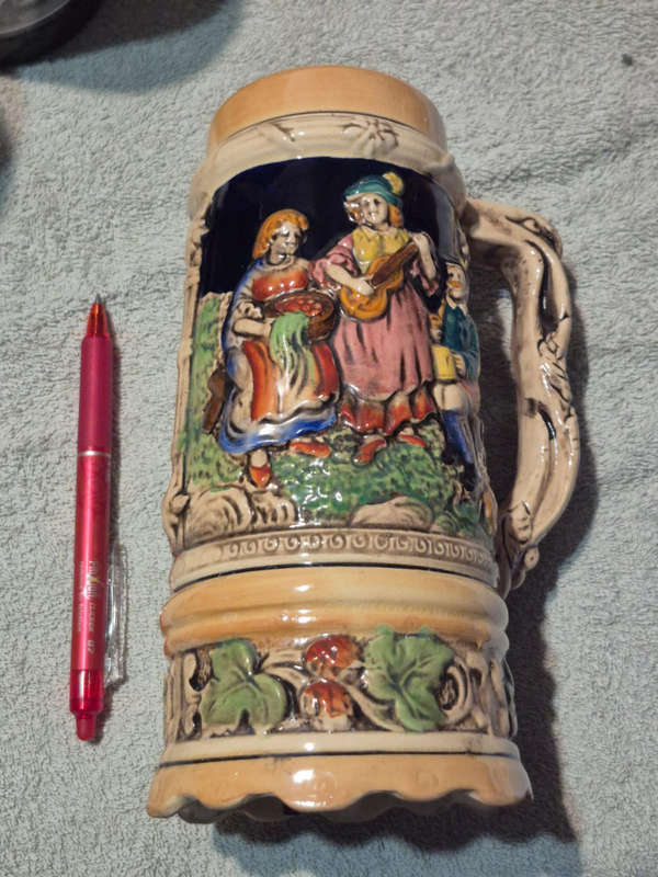 9x Collectible Beer Mugs