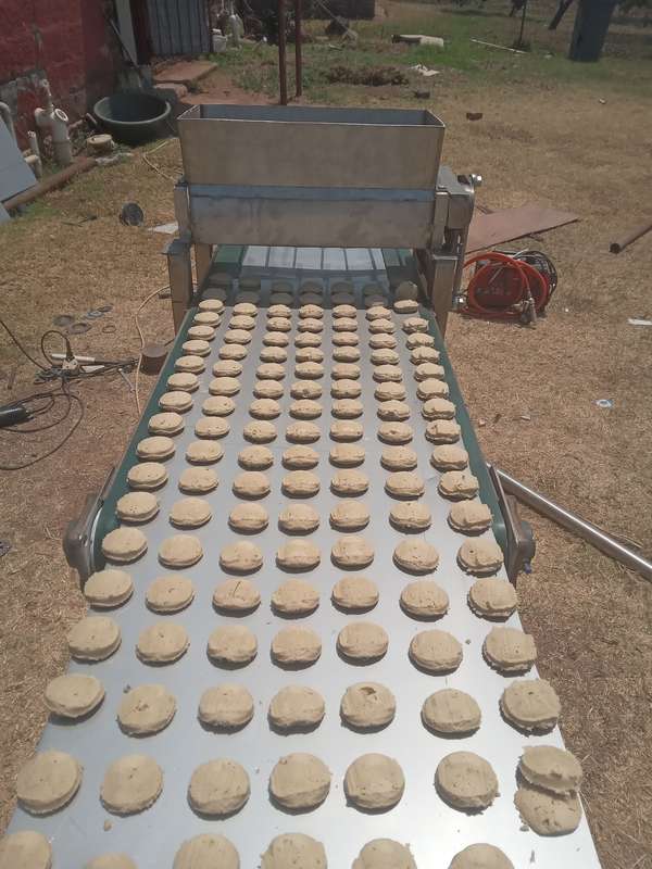 Cookies wire cutter, bakery machine