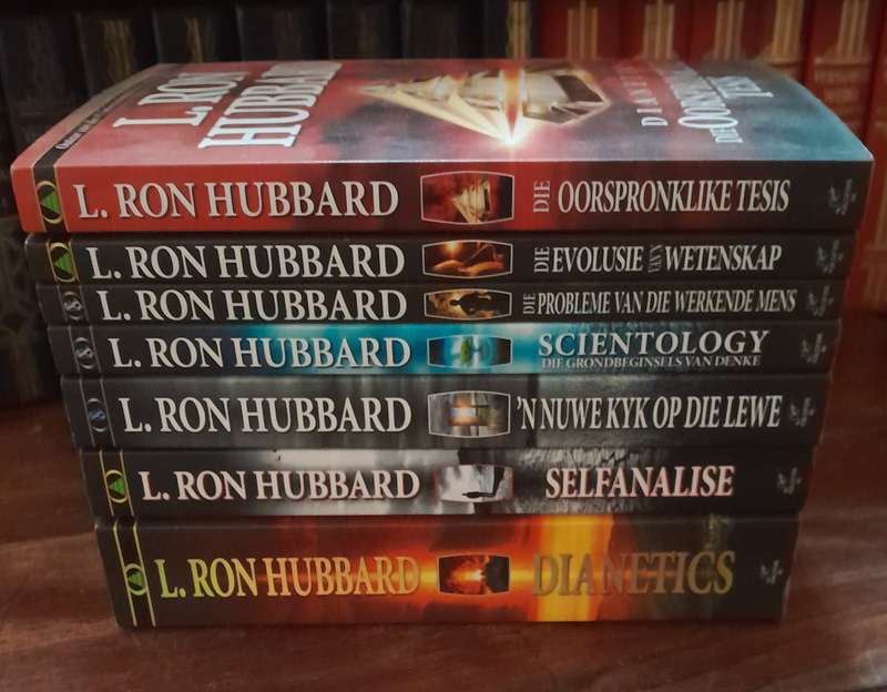L.Ron Hubbard - stel van 7