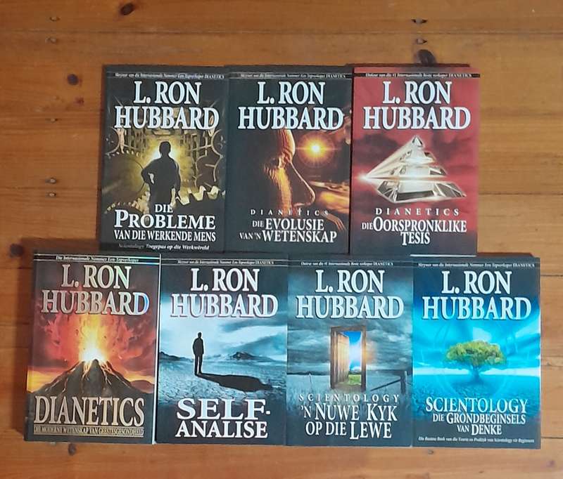 L.Ron Hubbard - stel van 7