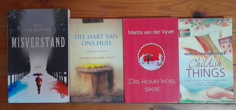 Martia van Der Vyver - stel van 4