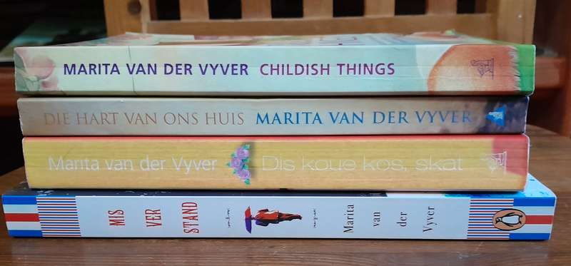 Martia van Der Vyver - stel van 4