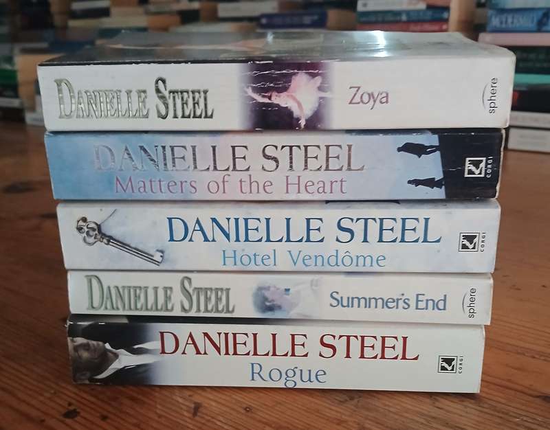 Danielle Steel set of 5 books