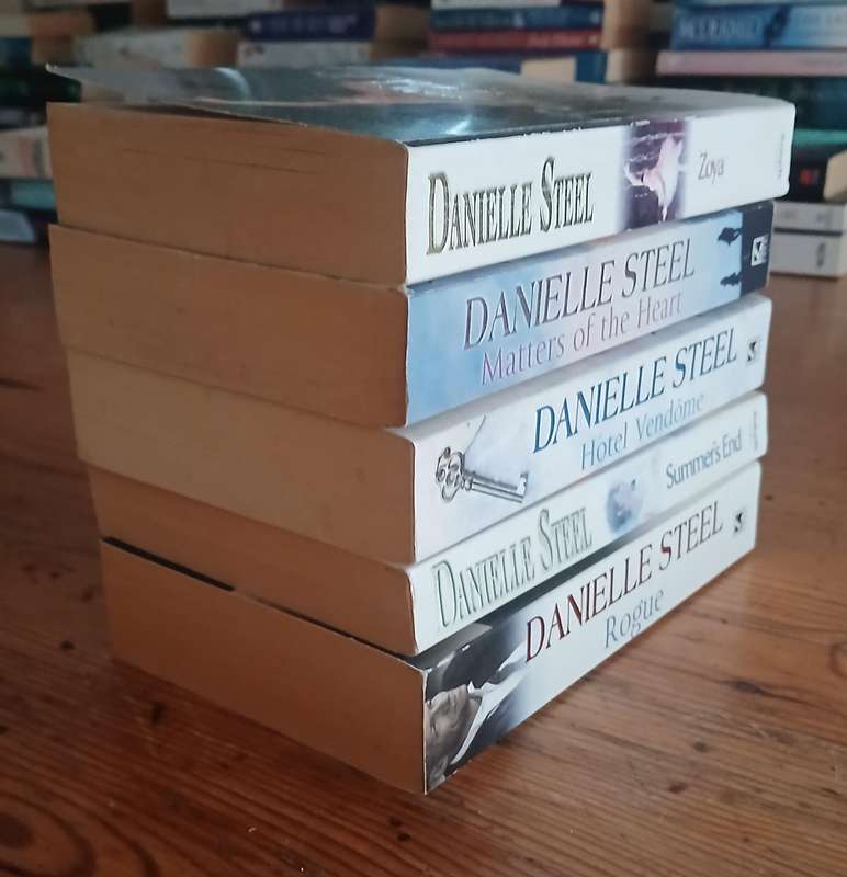 Danielle Steel set of 5 books