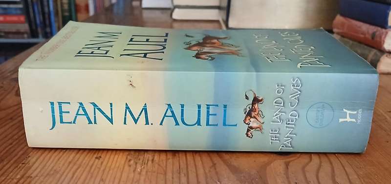 The Land of Painted Caves - Jean M.Auel