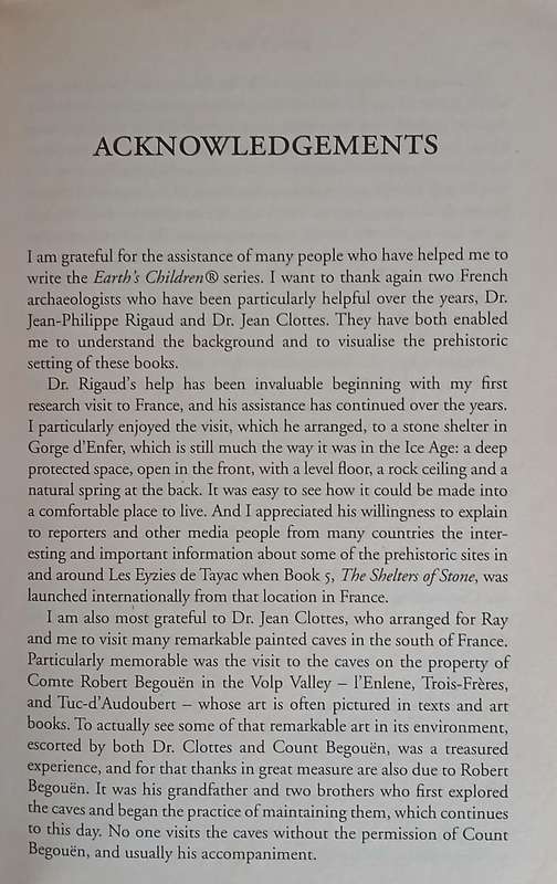 The Land of Painted Caves - Jean M.Auel