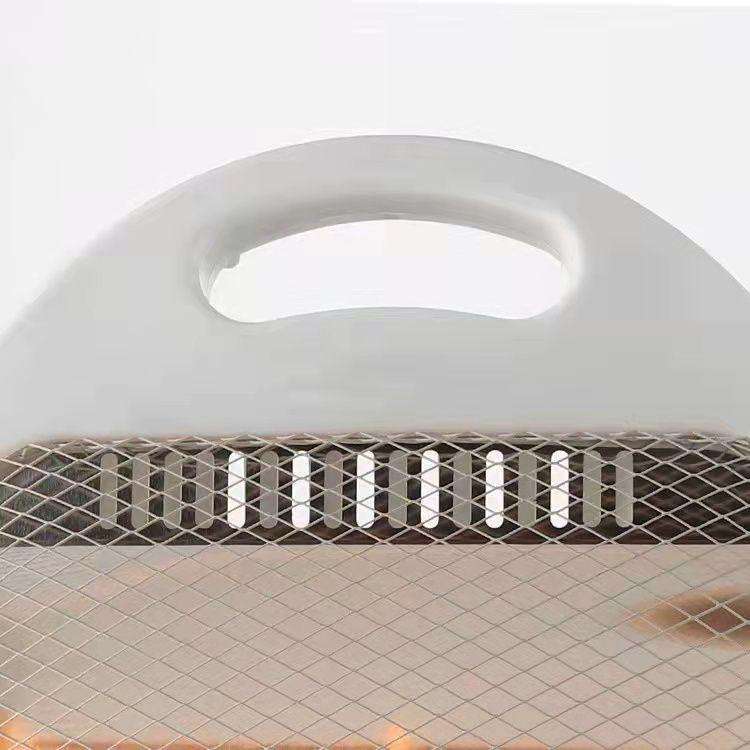 Electricity heater with adjustable and comfortable