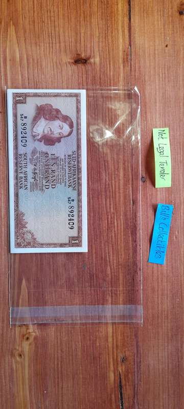 Great Condition South African TW de Jongh R1 Banknotes in Sequence.