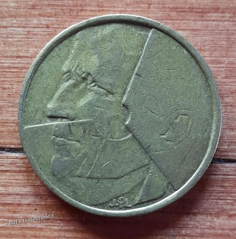 1986 Belgium 5 Franc Coin .