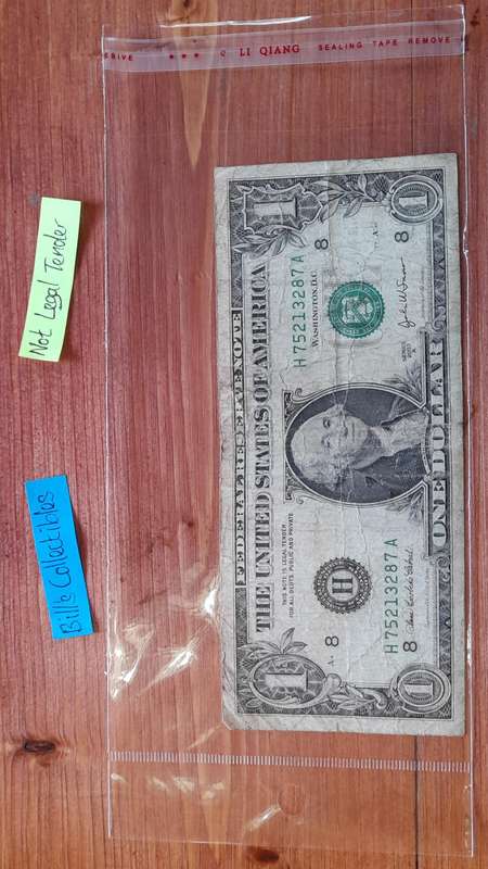 2003 American 1 Dollar Banknote .