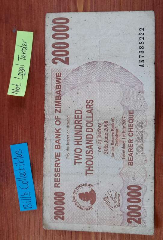 Zimbabwe 200000 Dollar Banknote .