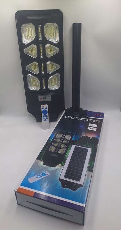 Tempest  150w LED Street Light with solar panel & remote control