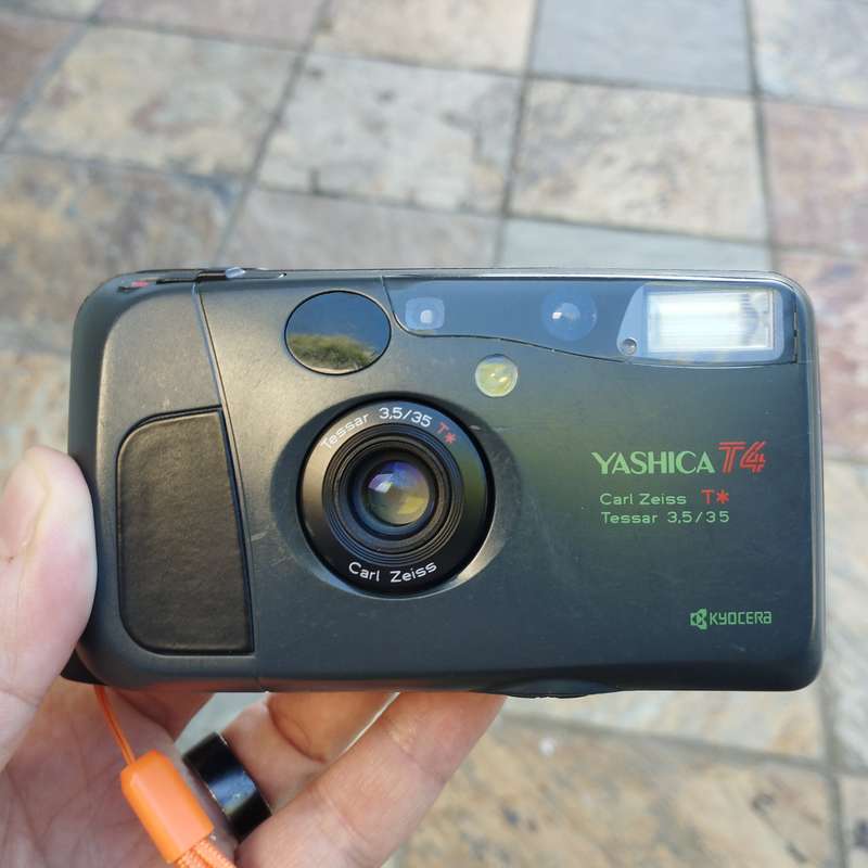 Yashica T4 Slim (Safari) | *Rare | *Imported