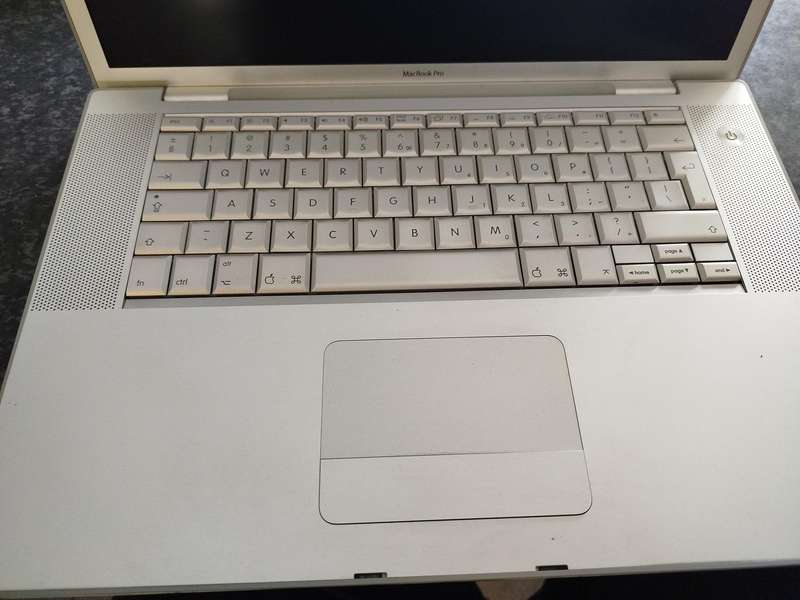 Macbook A1226 for spares or repairs