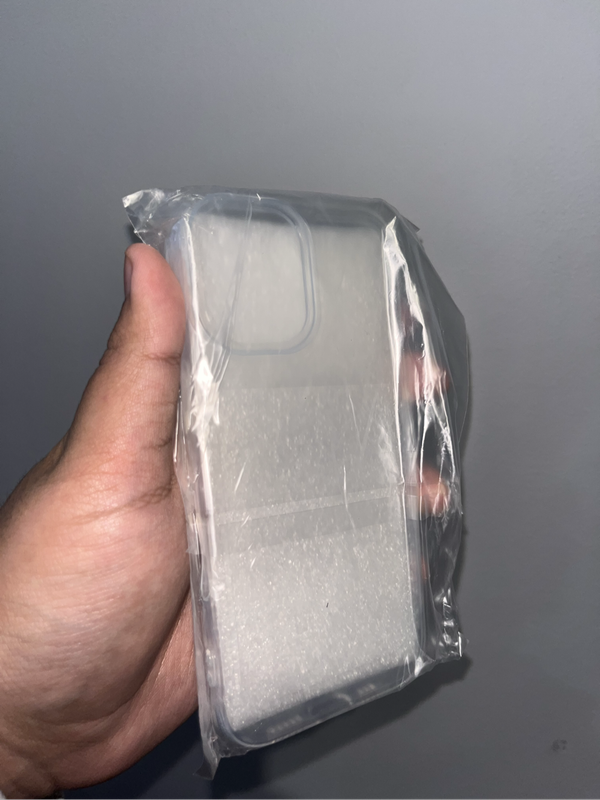 iPhone 16 clear cover