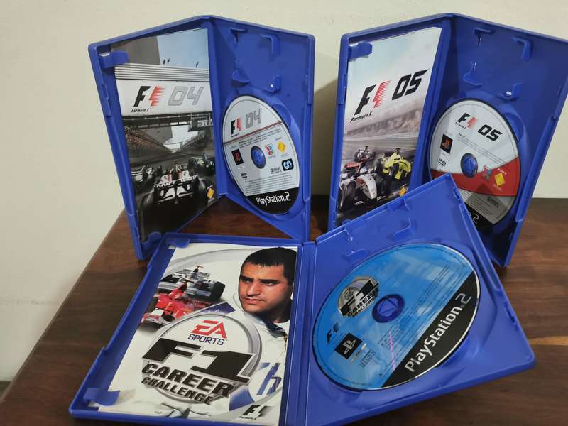 Ultimate Formula 1 Game Collection for PlayStation 2 complete with booklets