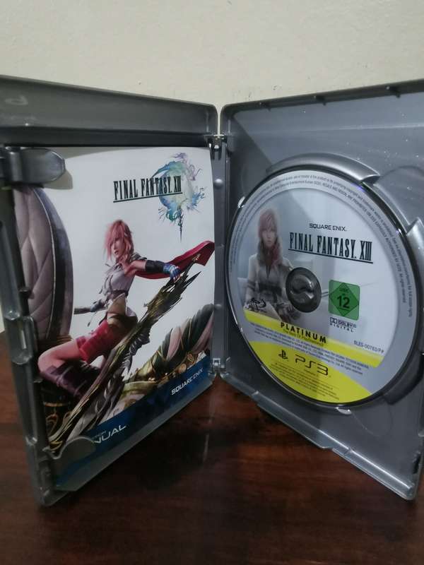 Final Fantasy XIII on PlayStation 3 with Booklet