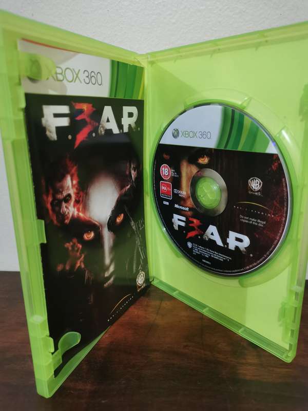 Fear 3 on Xbox 360 with Booklet