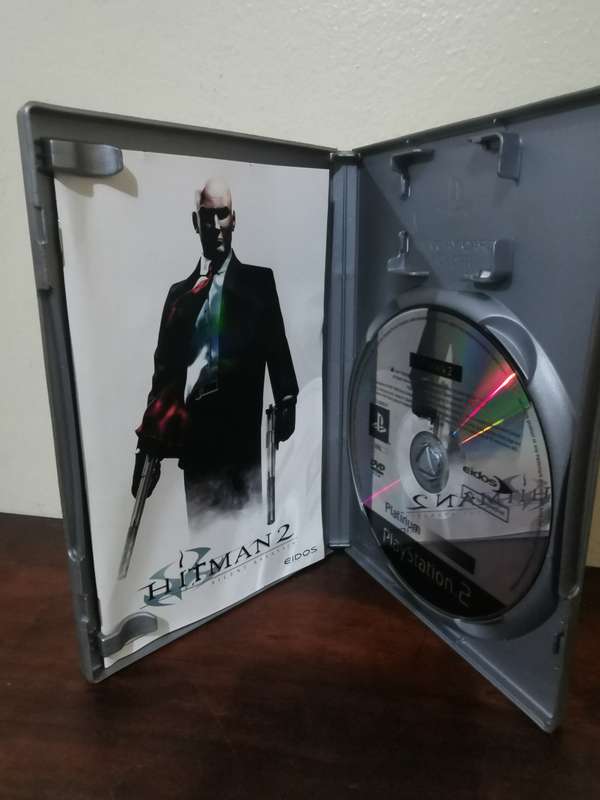 Hitman 2: Silent Assassin on PlayStation 2 with Booklet