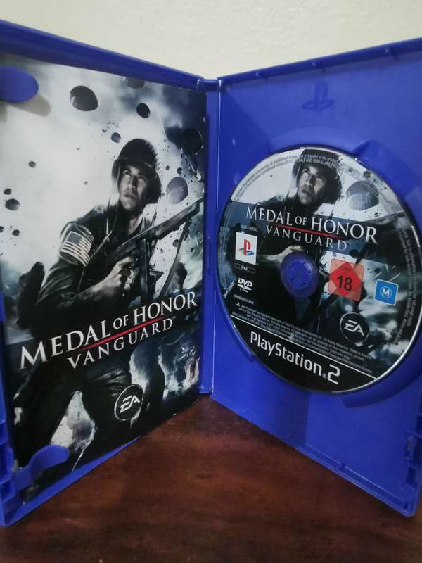 Medal of Honor - Vanguard on PlayStation 2 with Booklet