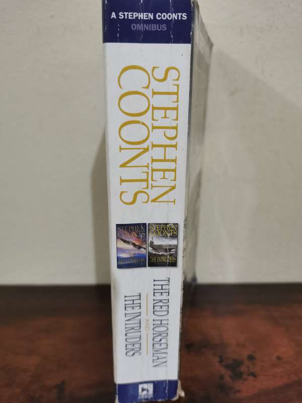 Stephen Coonts Omnibus - The Red Horseman and The Intruders