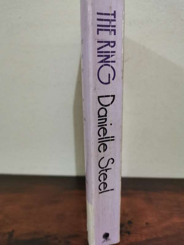 The Ring, novel by Danielle Steel