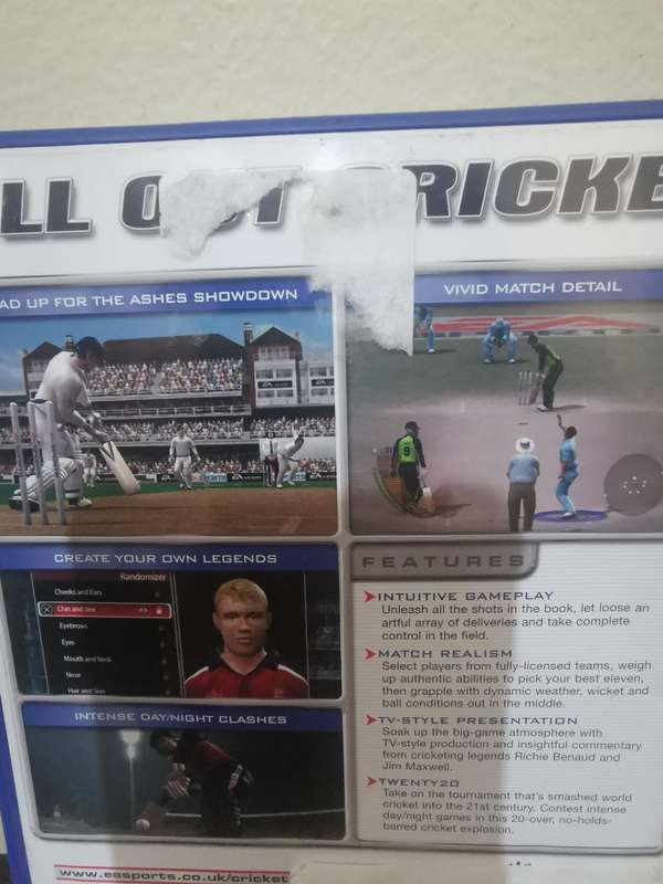 Cricket 2005 on PlayStation 2 with Booklet