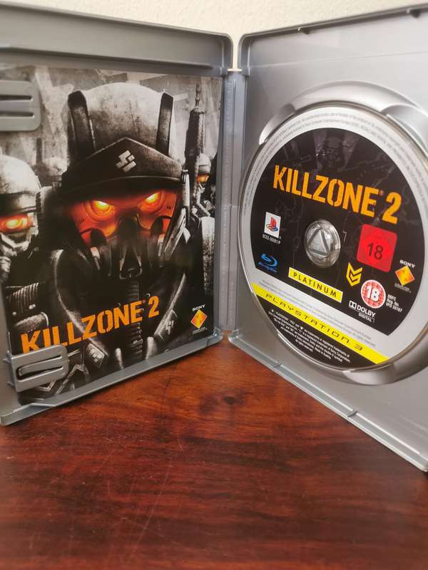 Killzone 2 on PlayStation 3 with Booklet