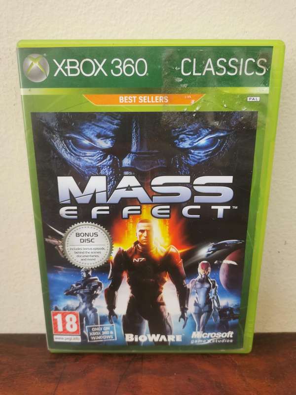 Mass Effect on Xbox 360 with Booklet and Bonus Disc