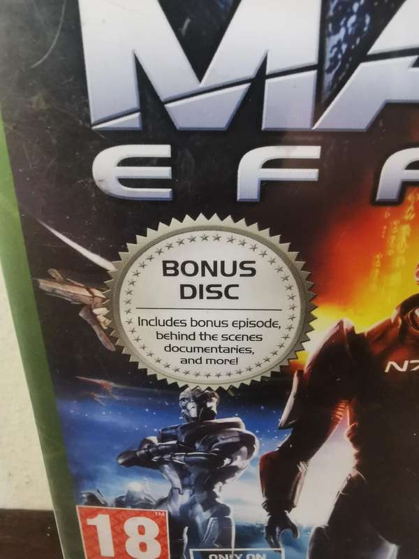Mass Effect on Xbox 360 with Booklet and Bonus Disc