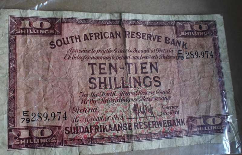 M.H. de Kock 1945 Ten Shilling banknote
