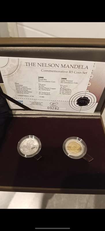 NELSON MANDELA COMMEMORATIVE R5 COIN SET